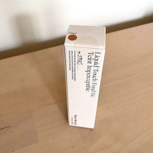 Rare Beauty Liquid Touch Weightless Foundation